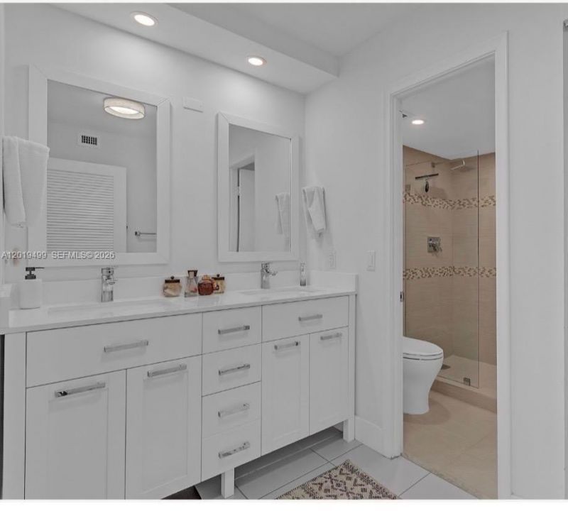 550 Ocean Dr , Unit 4E, Key Biscayne, FL 33149 Photo