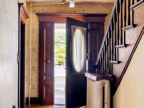 5 Washington St, Stoneham, MA 02180
