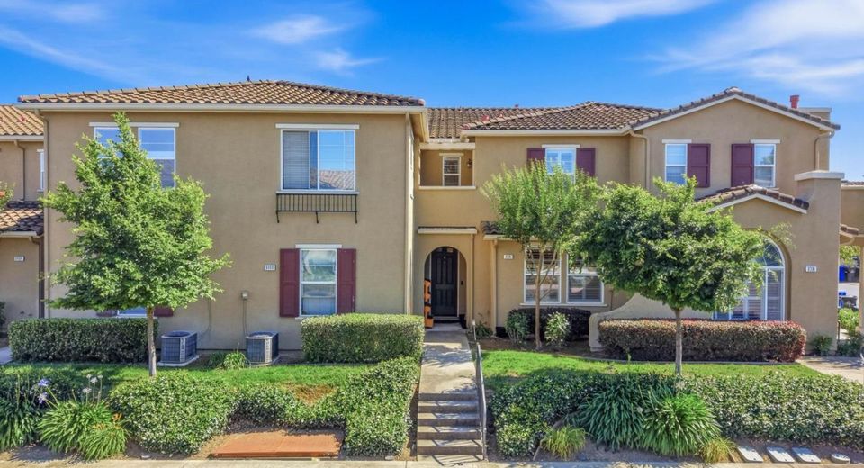 8398 Crystal Walk Cir, Elk Grove, CA 95758 Photo