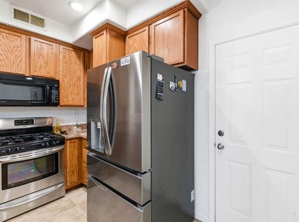 8398 Crystal Walk Cir, Elk Grove, CA 95758 Photo