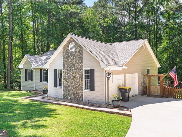 25 Ashley Creek Drive, Newnan, GA 30263