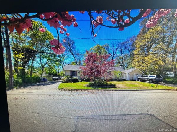 81 Union Avenue, Unit 81, Amityville, NY 11701