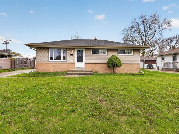 8815 W Monrovia Ave, Milwaukee, WI 53225