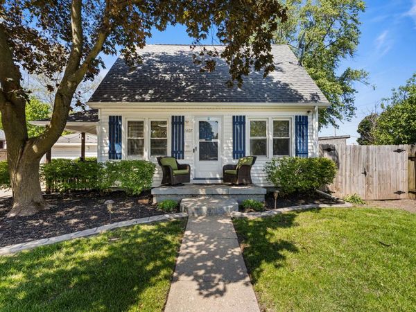 1407 N Walnut Street , Champaign, IL 61820