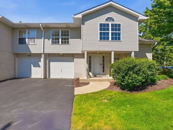 1332 Sugar Court , Naperville, IL 60563