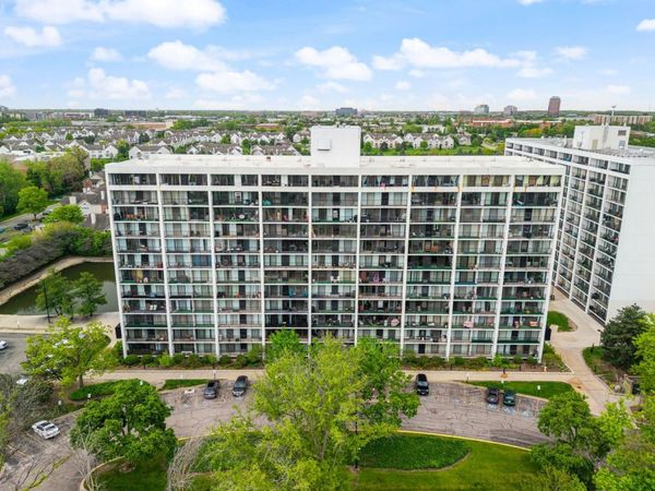 2015 S FINLEY Road , Unit 302, Lombard, IL 60148