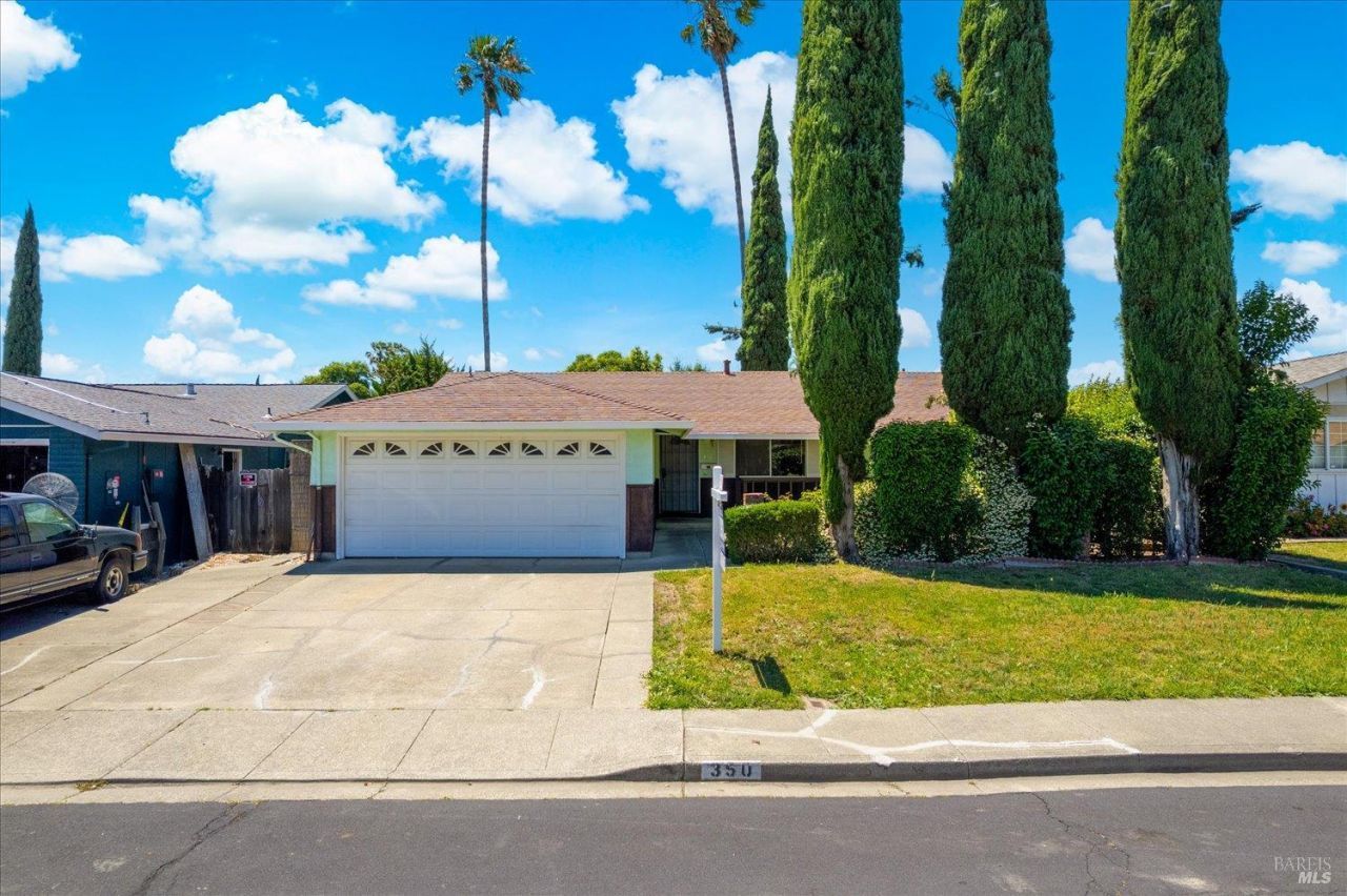 350 Weatherly Way, Vacaville, CA 95687 Main Photo
