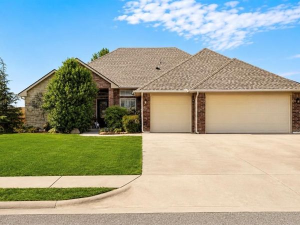 106 Southpointe Avenue, Tuttle, OK 73089