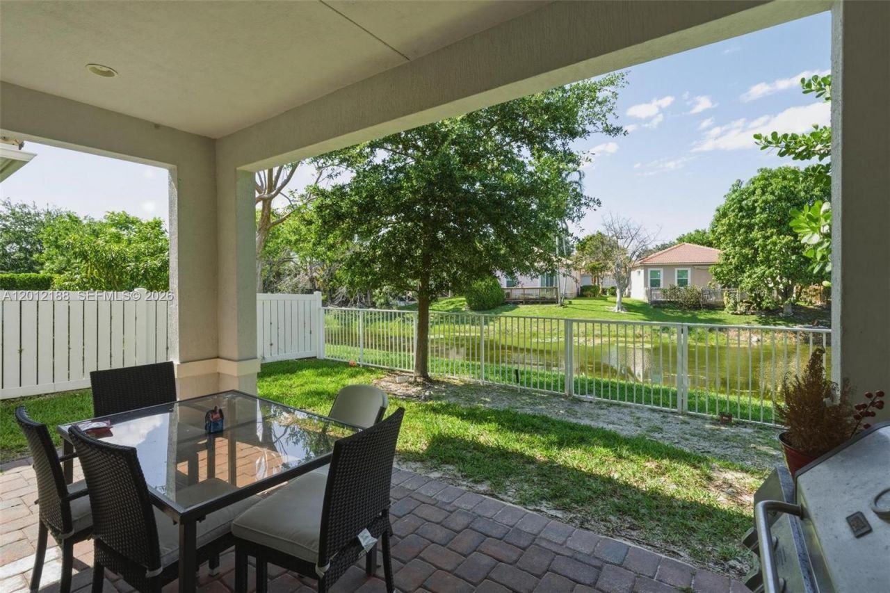8815 NW 37th Dr , Coral Springs, FL 33065 Photo