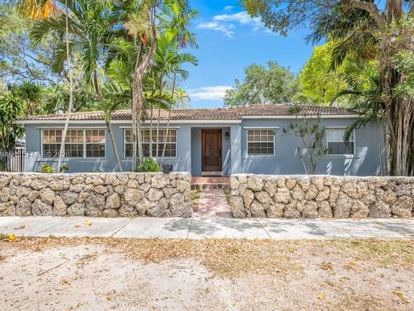 2301 Tequesta Ln, Coconut Grove, FL 33133