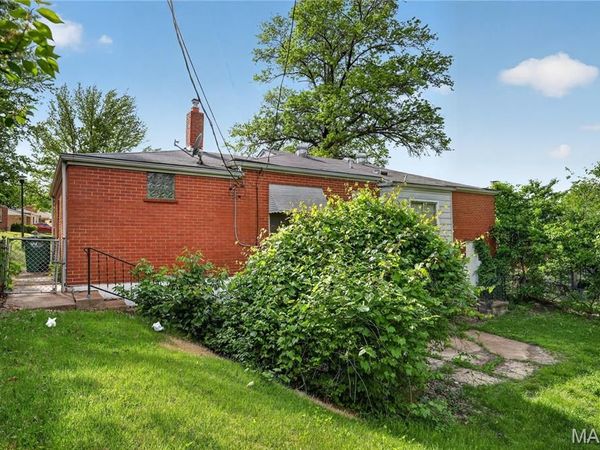 9466 Adler Avenue , St Louis, MO 63137
