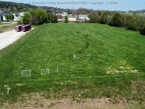 2301 Virginia Avenue, Culloden, WV 25510