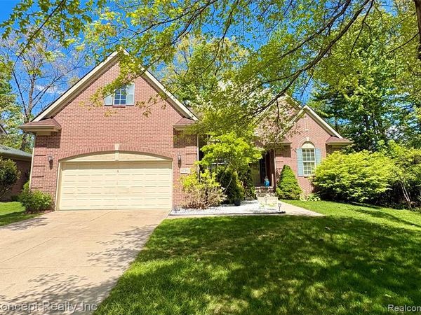 42392 White Hart Boulevard , CANTON, MI 48188