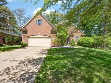 42392 White Hart Boulevard, CANTON, MI 48188