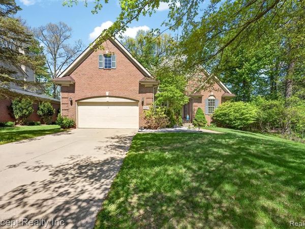 42392 White Hart Boulevard, CANTON, MI 48188