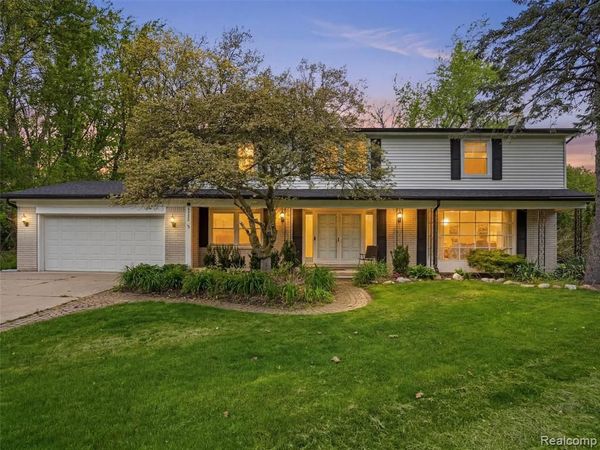 37296 Maple Leaf Court, Clinton Twp, MI 48036