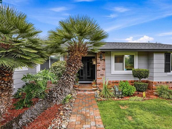 1199 Gamay Dr, Clayton, CA 94517