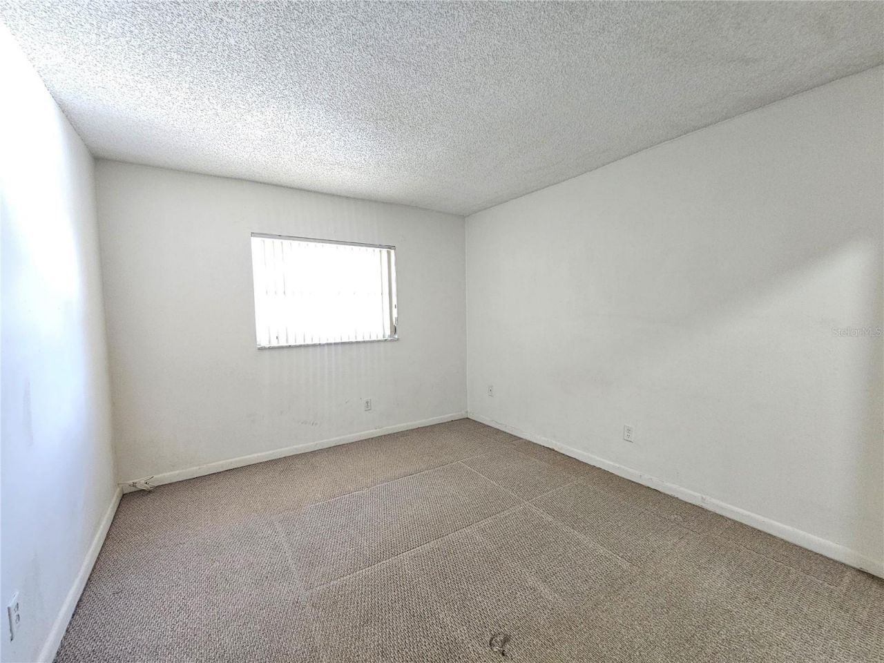 209 NW Jefferson Circle N, Unit 15, Saint Petersburg, FL 33702 Photo