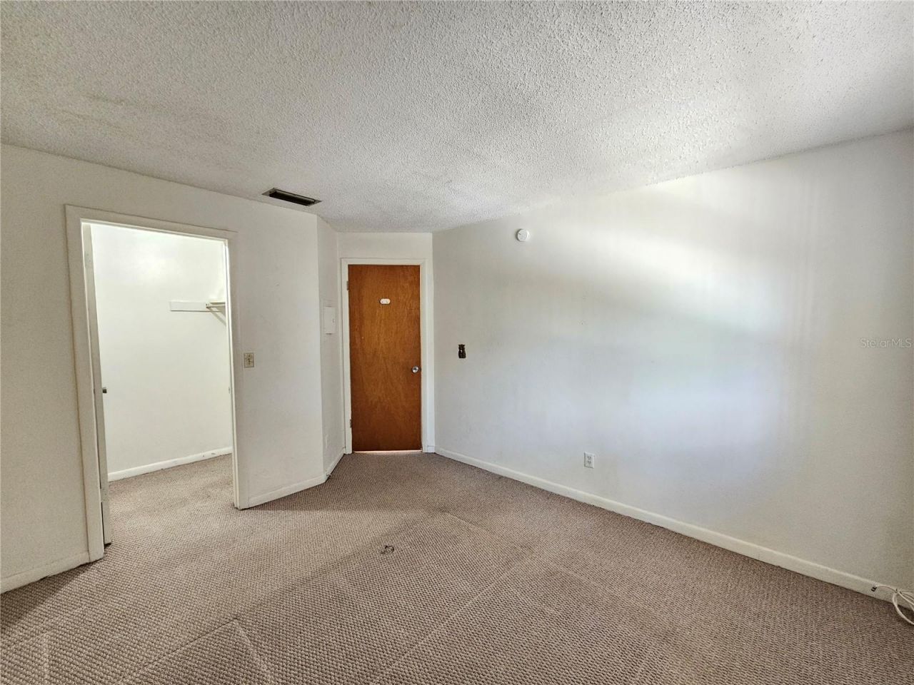209 NW Jefferson Circle N, Unit 15, Saint Petersburg, FL 33702 Photo
