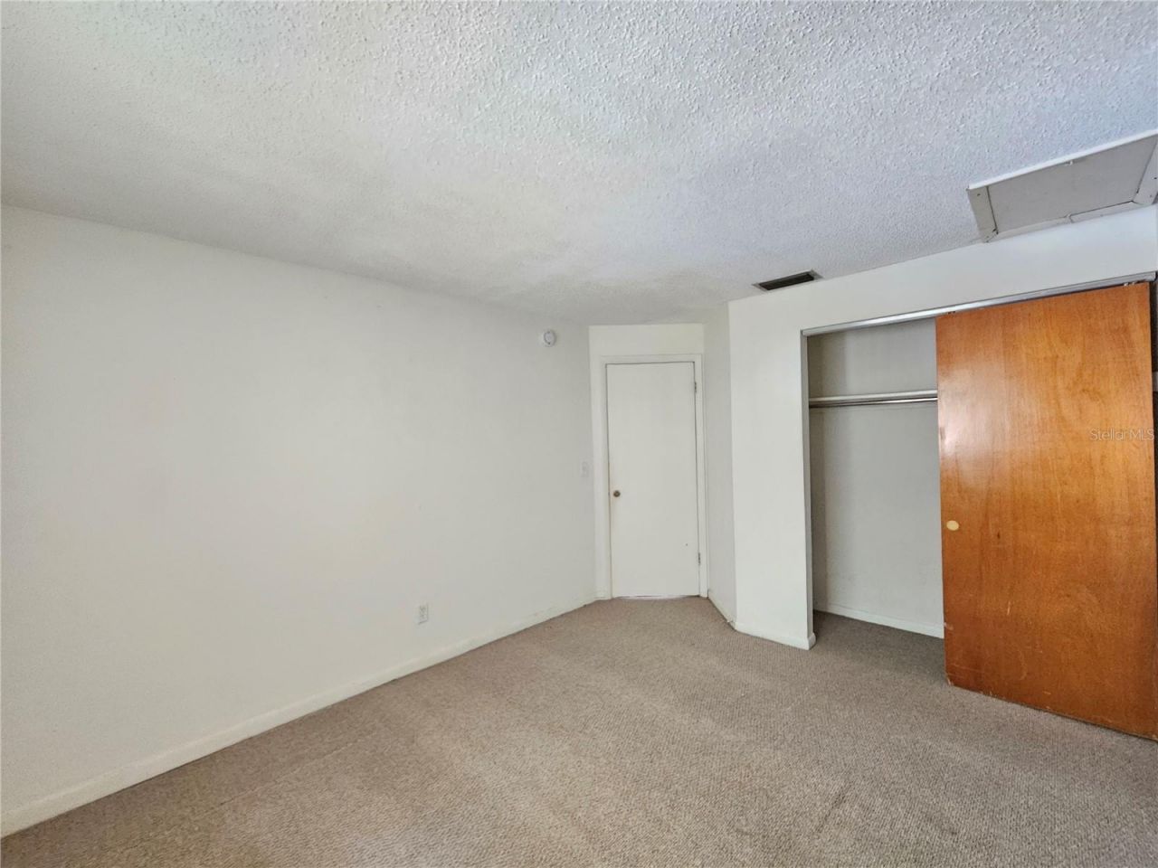209 NW Jefferson Circle N, Unit 15, Saint Petersburg, FL 33702 Photo