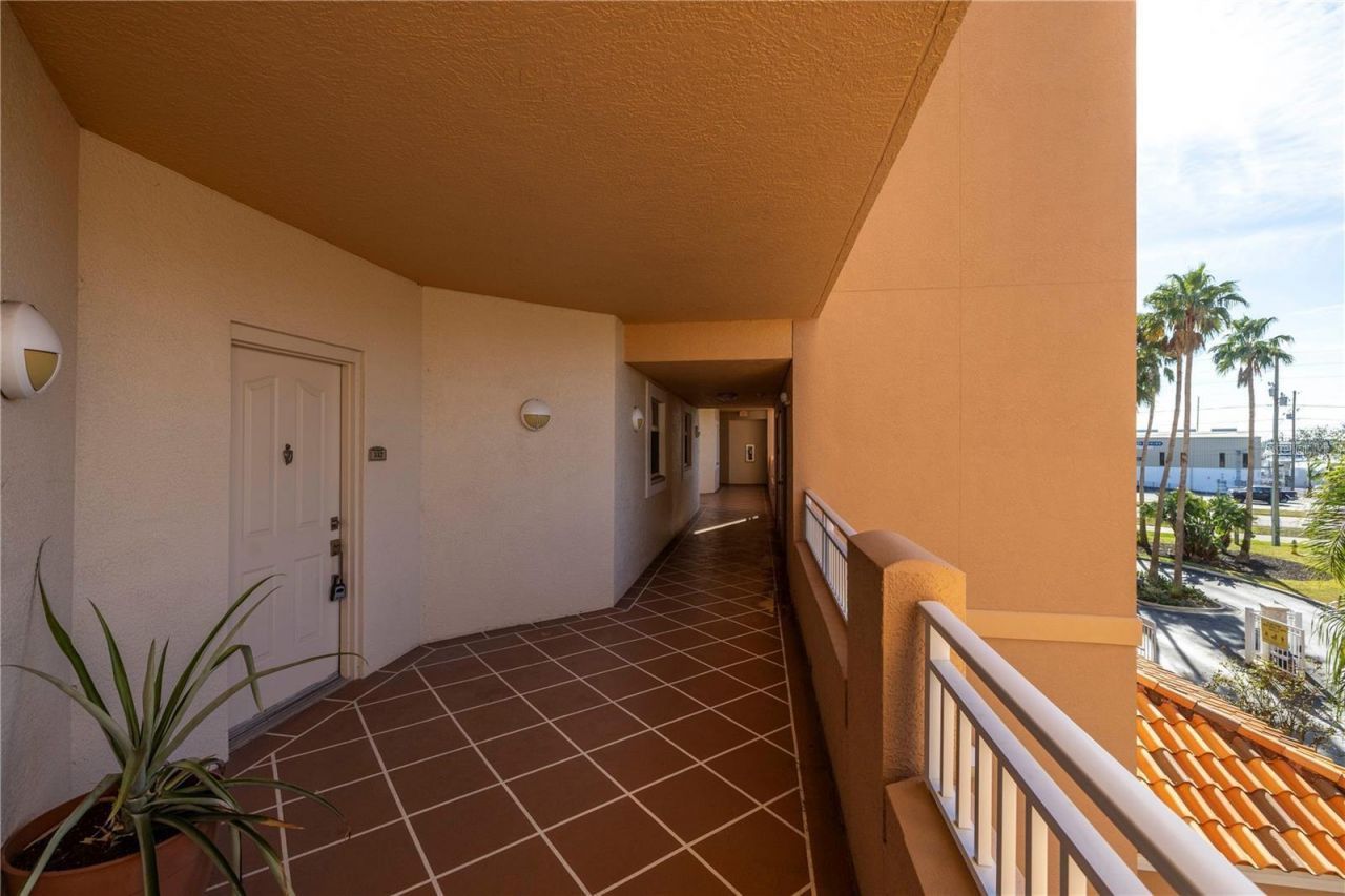 12077 Gandy Boulevard N, Unit 332, Saint Petersburg, FL 33702 Photo