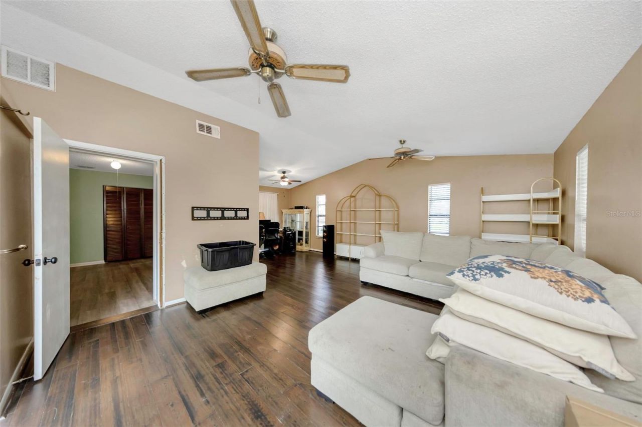 17704 Rivendel Road , Lutz, FL 33549 Photo
