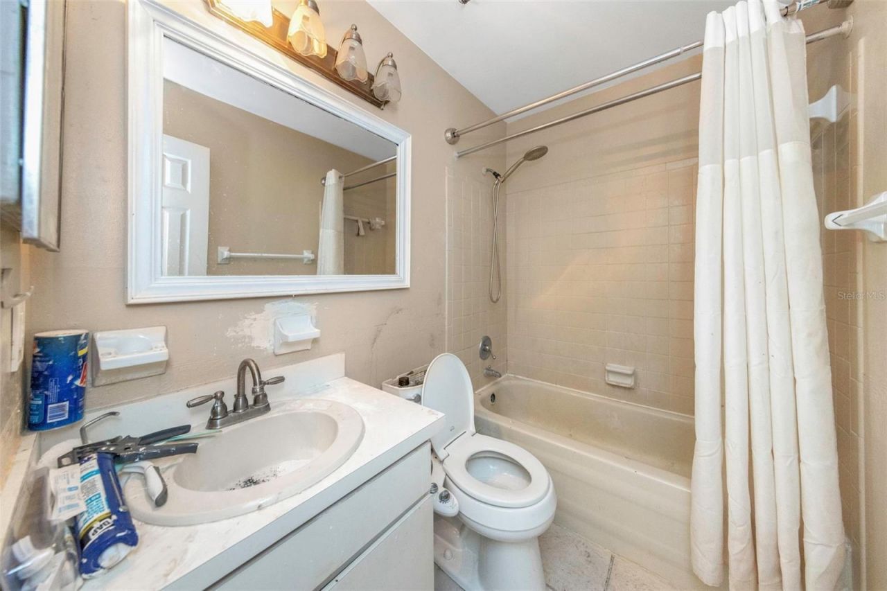 17704 Rivendel Road , Lutz, FL 33549 Photo