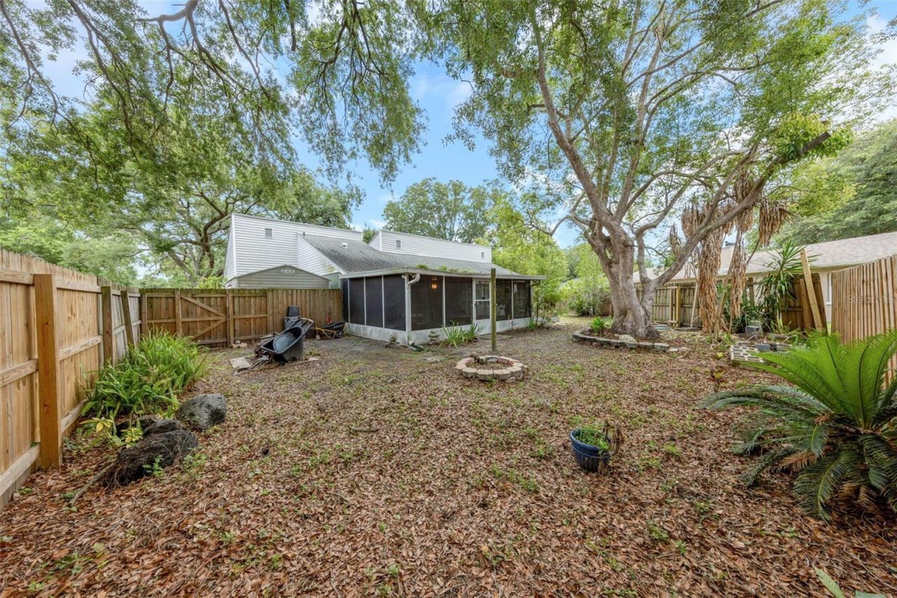 17704 Rivendel Road , Lutz, FL 33549 Photo