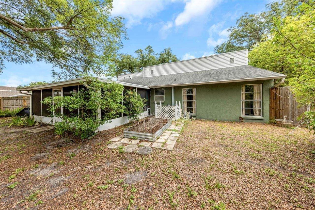 17704 Rivendel Road , Lutz, FL 33549 Photo