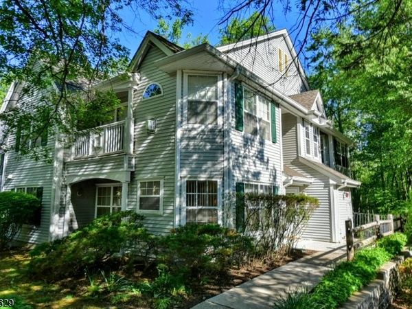 509 Chatfield Dr, Pequannock, NJ 07444