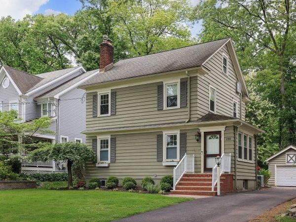 288 Seneca Pl, Westfield, NJ 07090