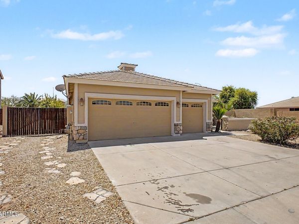 6668 S Garnet Way, Chandler, AZ 85249