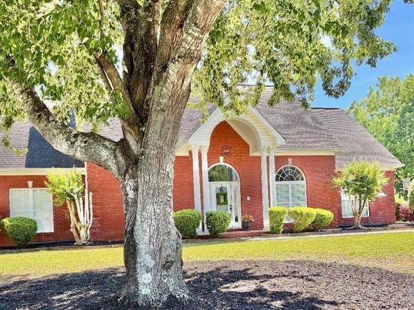 2021 Englewood Place, Decatur, AL 35603