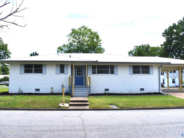 210 S 9th Street, Gadsden, AL 35903