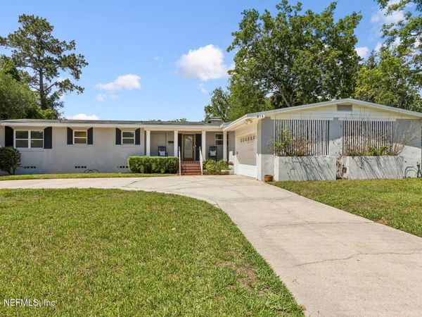 915 OLD GROVE Manor, Jacksonville, FL 32207