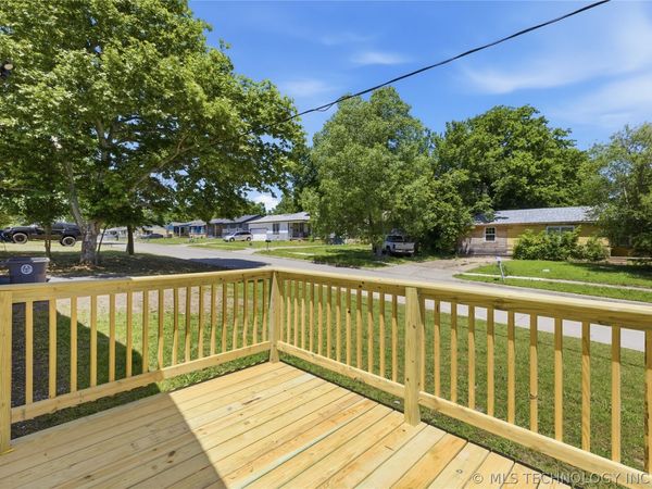4698 Cheyenne Avenue, Tulsa, OK 74126