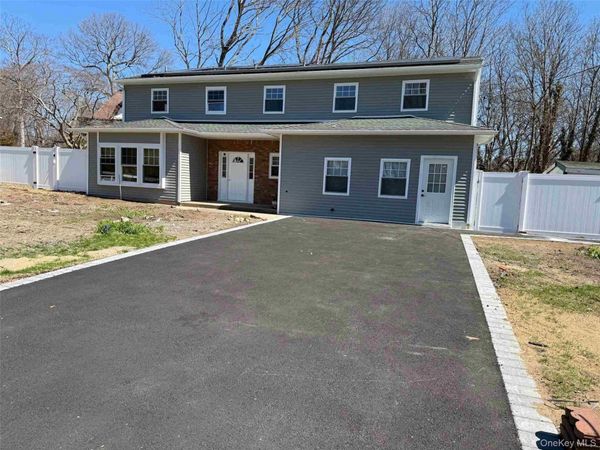 883 Hawkins Avenue , Lake Grove, NY 11755