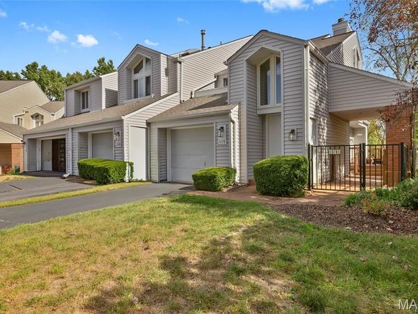 608 Highview Circle Drive , Ballwin, MO 63021