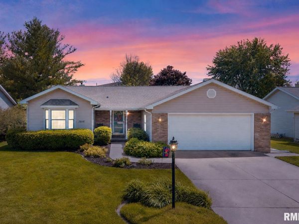 1916 DEER Lane, Washington, IL 61571