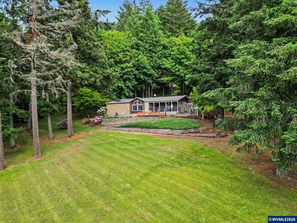 22475 SE Royal Anne Dr, Amity, OR 97101