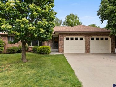 5601 Elk Circle, Lincoln, NE 68516