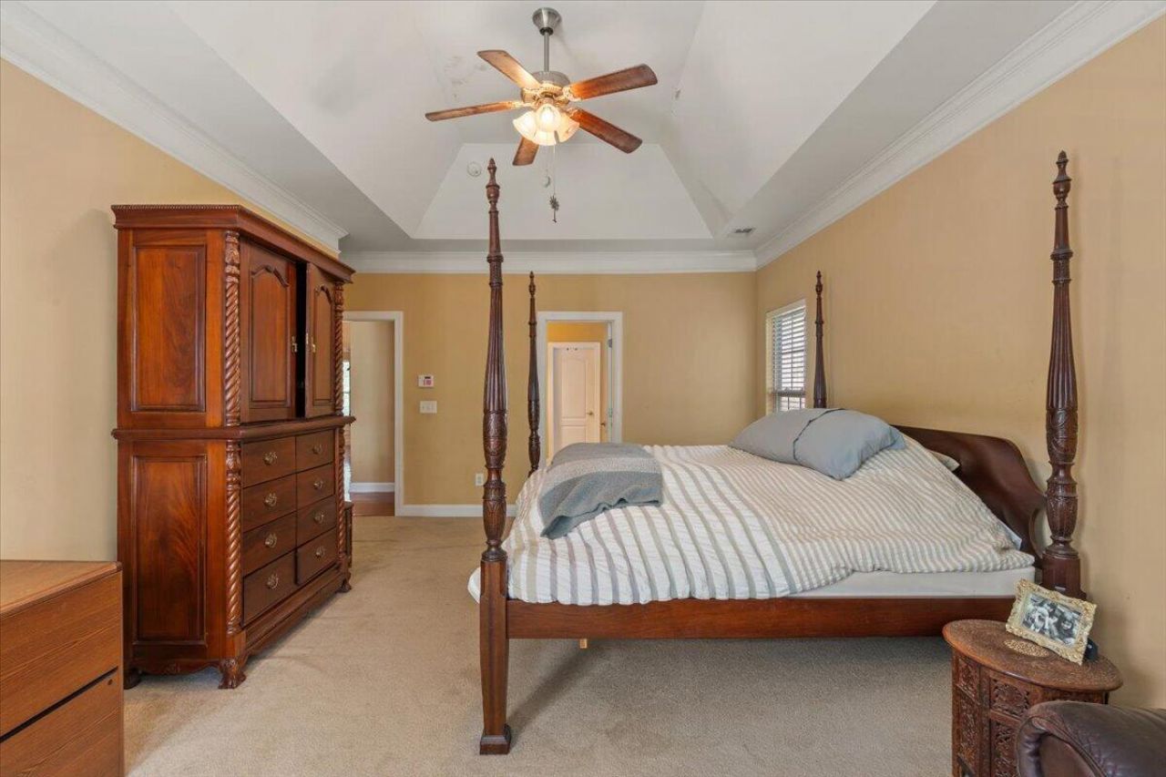 1825 S James Gregarie Road Photo 23