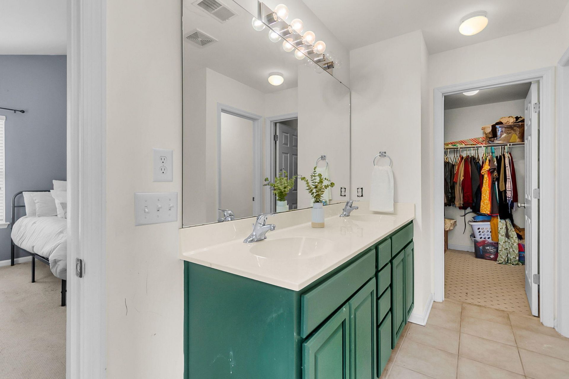 1504 Royal Colony Road Photo 27