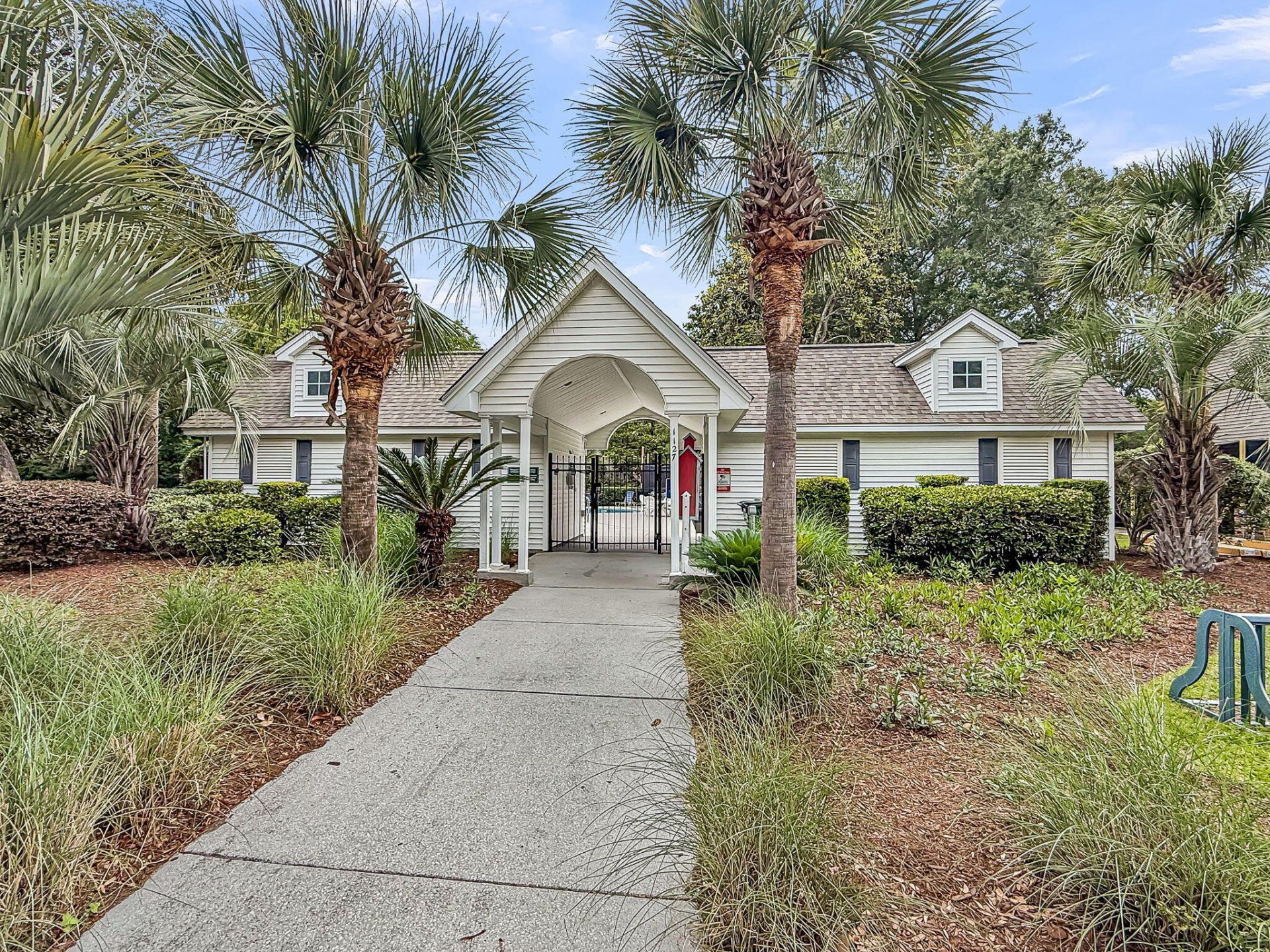 1504 Royal Colony Road Photo 30