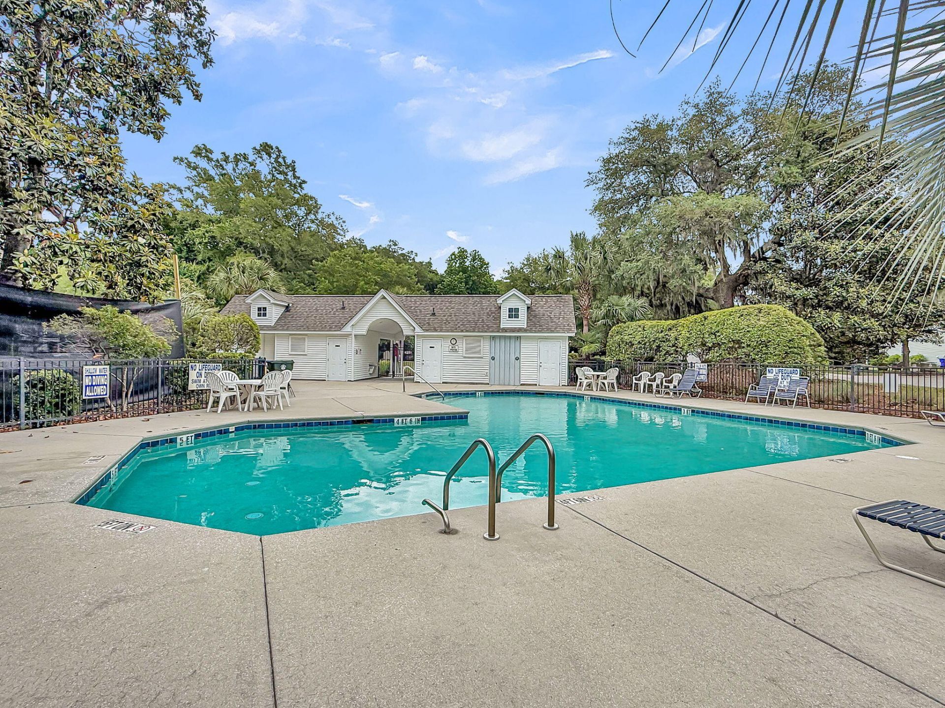 1504 Royal Colony Road Photo 32