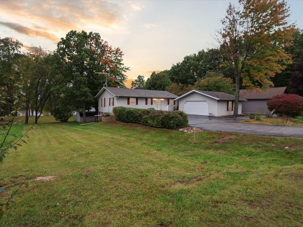 1132 Clubhouse Drive, Lake Isabella, MI 48893