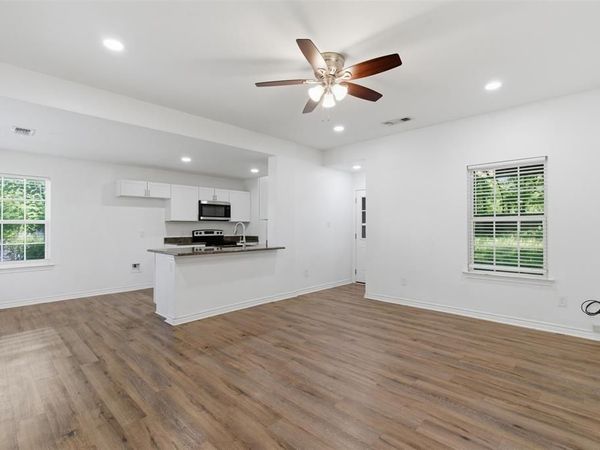 521 E Sears Street , Denison, TX 75021