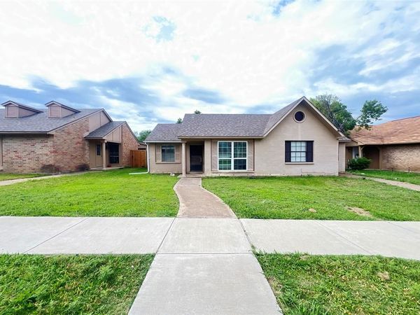 6011 Dooley Drive , The Colony, TX 75056