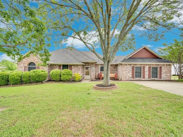 4431 Kings Court, Midlothian, TX 76065