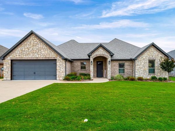 6620 Pinehurst Drive, Granbury, TX 76049